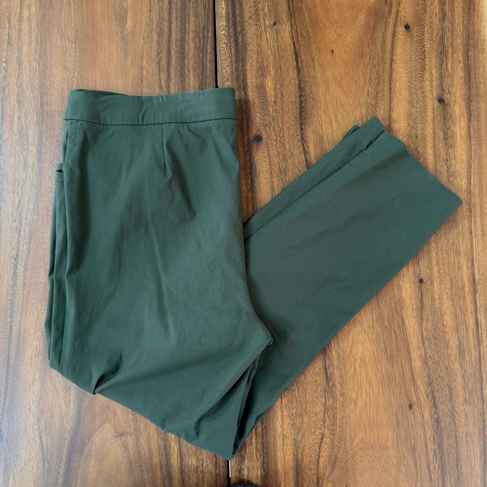 Beautiful Dark Green Cropped Pants